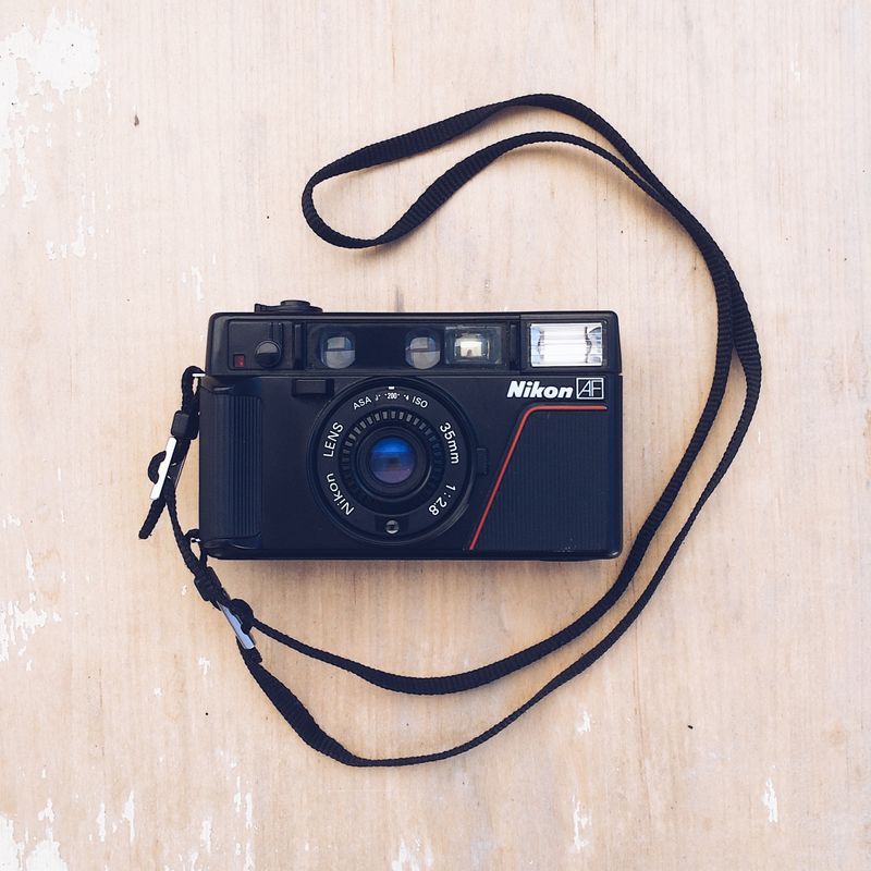 Nikon L35AF / L35AD : International Camera Museum : Blue